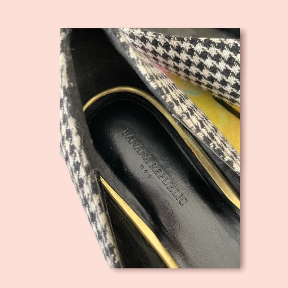 Gold touched black toe cap plaid flats - Picture 4 of 4